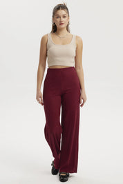 Peto beige sin mangas con pinzas en el escote prenda lisa ideal para un look casual y fresco