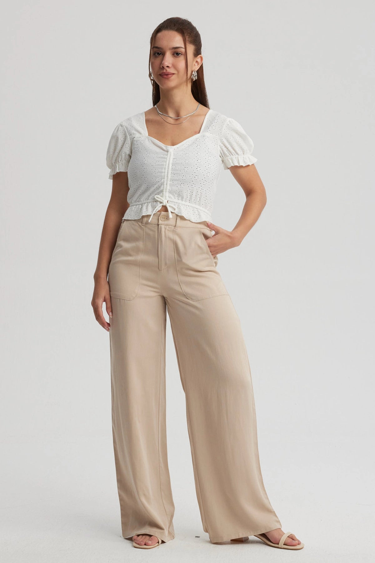 Pantalón Mujer Wide Leg Bolsillo Trasero Beige
