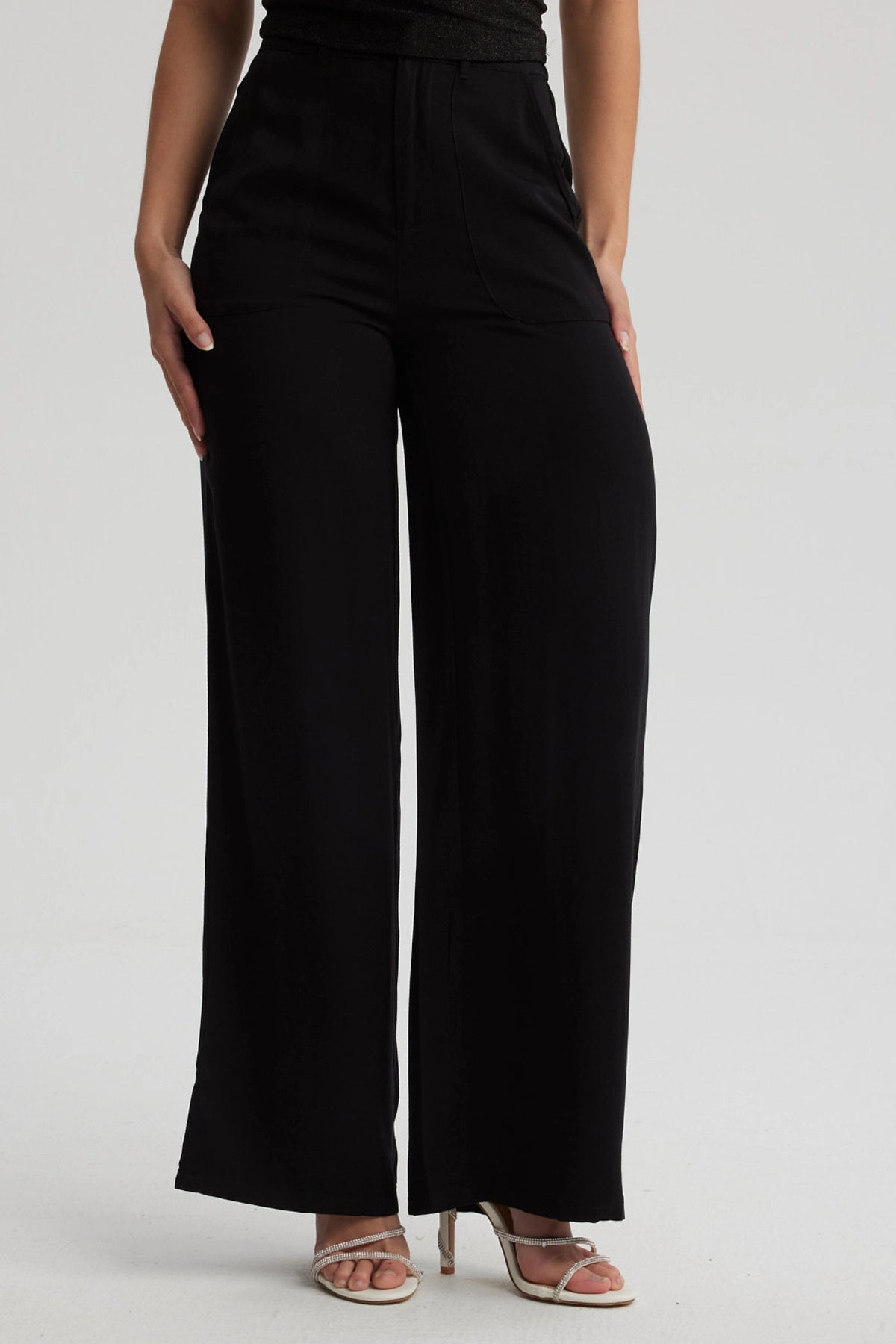 Pantalón Mujer Wide Leg Bolsillo Trasero Negro