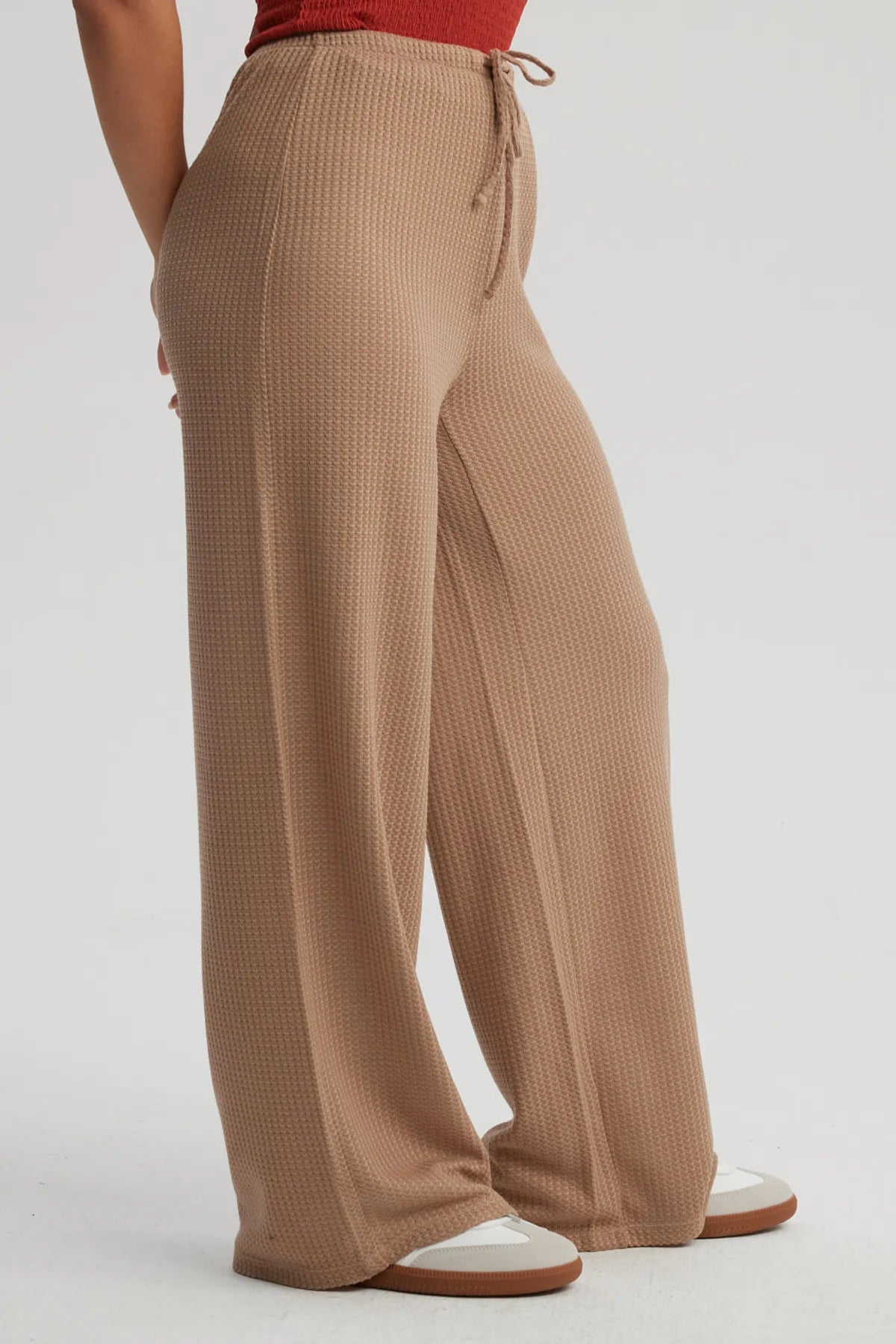 Pantalón Mujer Texturizado Con Cordón Camel