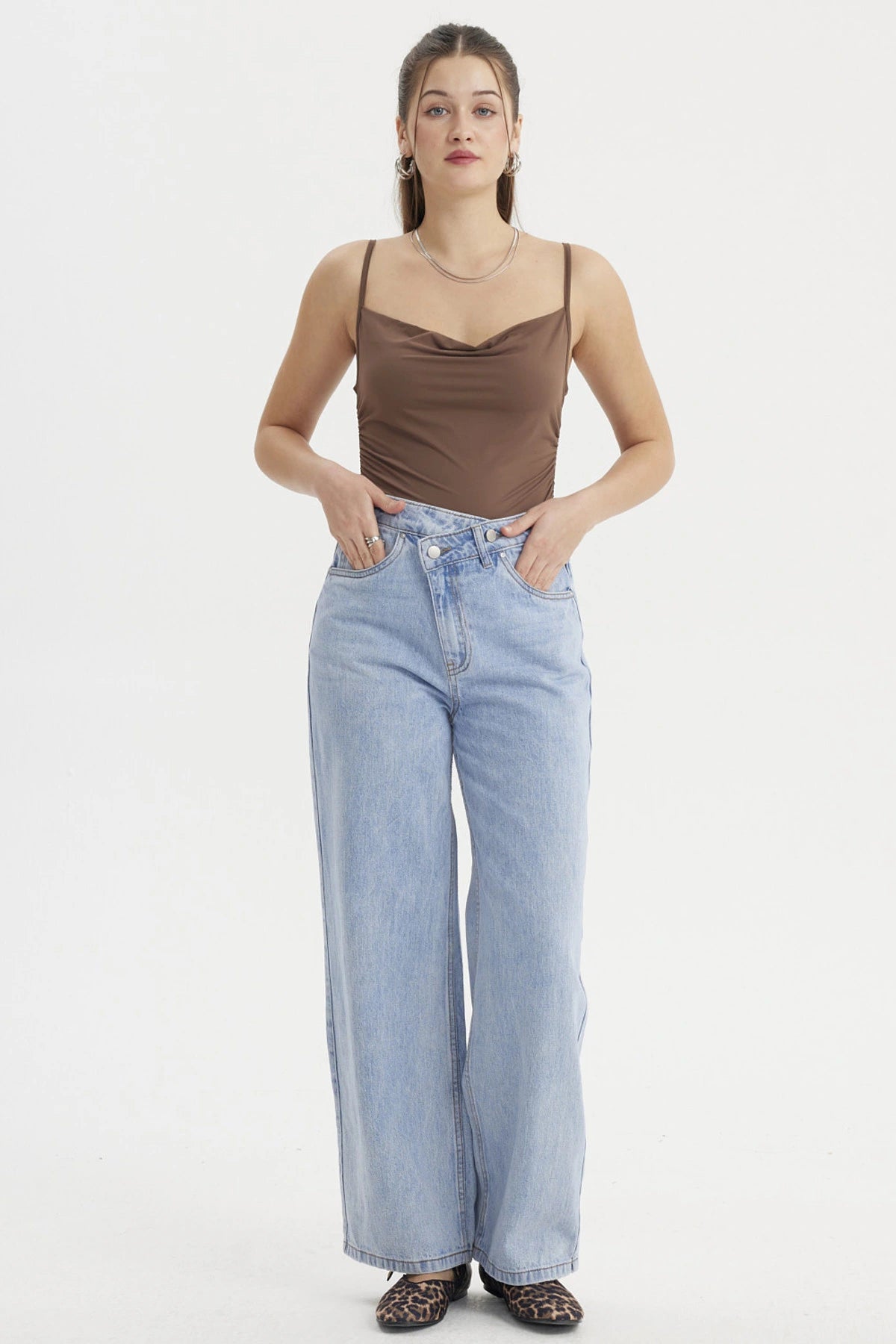 Peto Mujer Escote Drapeado Café