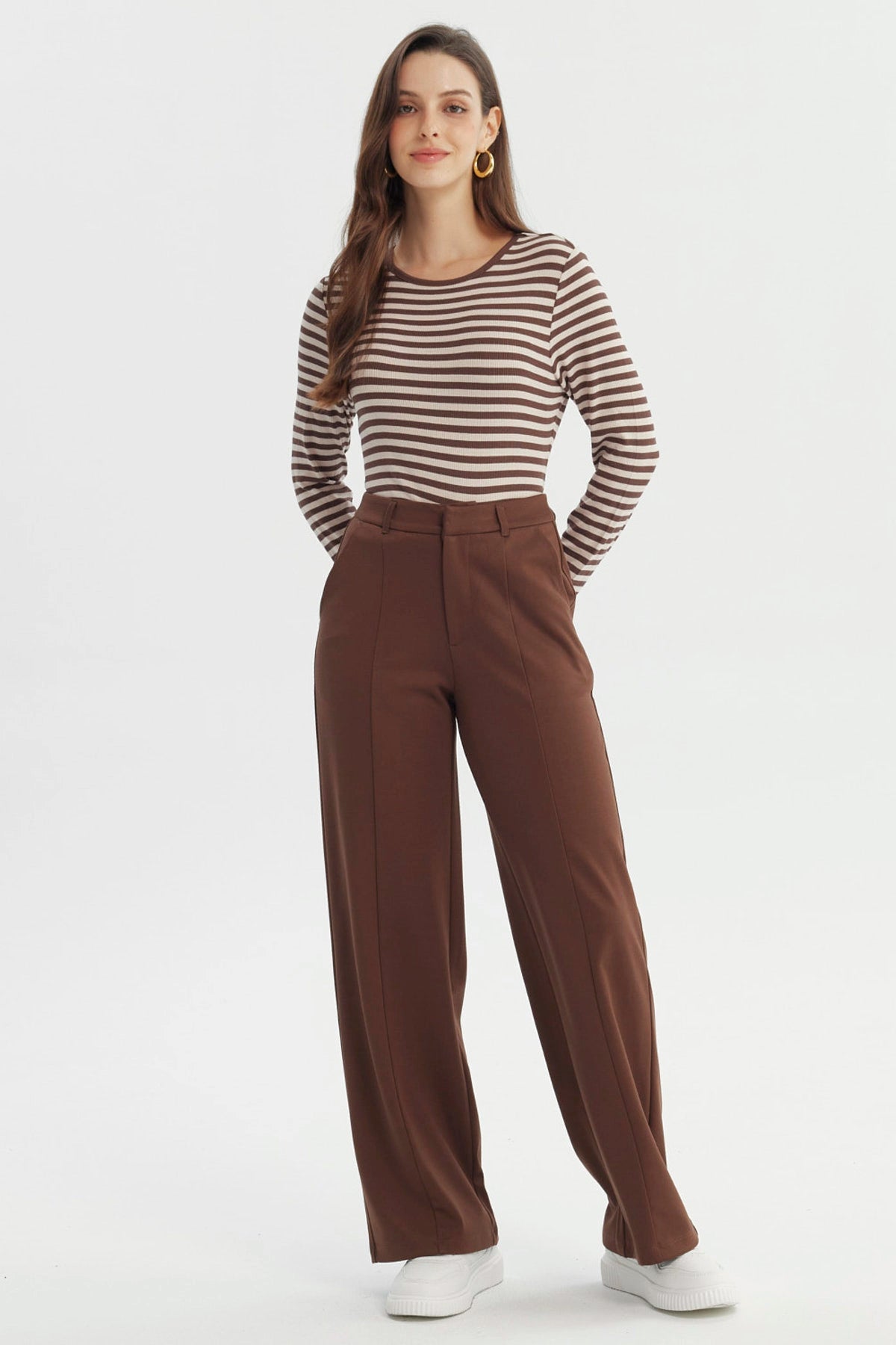 Pantalón Mujer Wide Leg Café