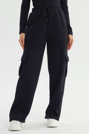 Pantalón Buzo Mujer Calce Recto Negro