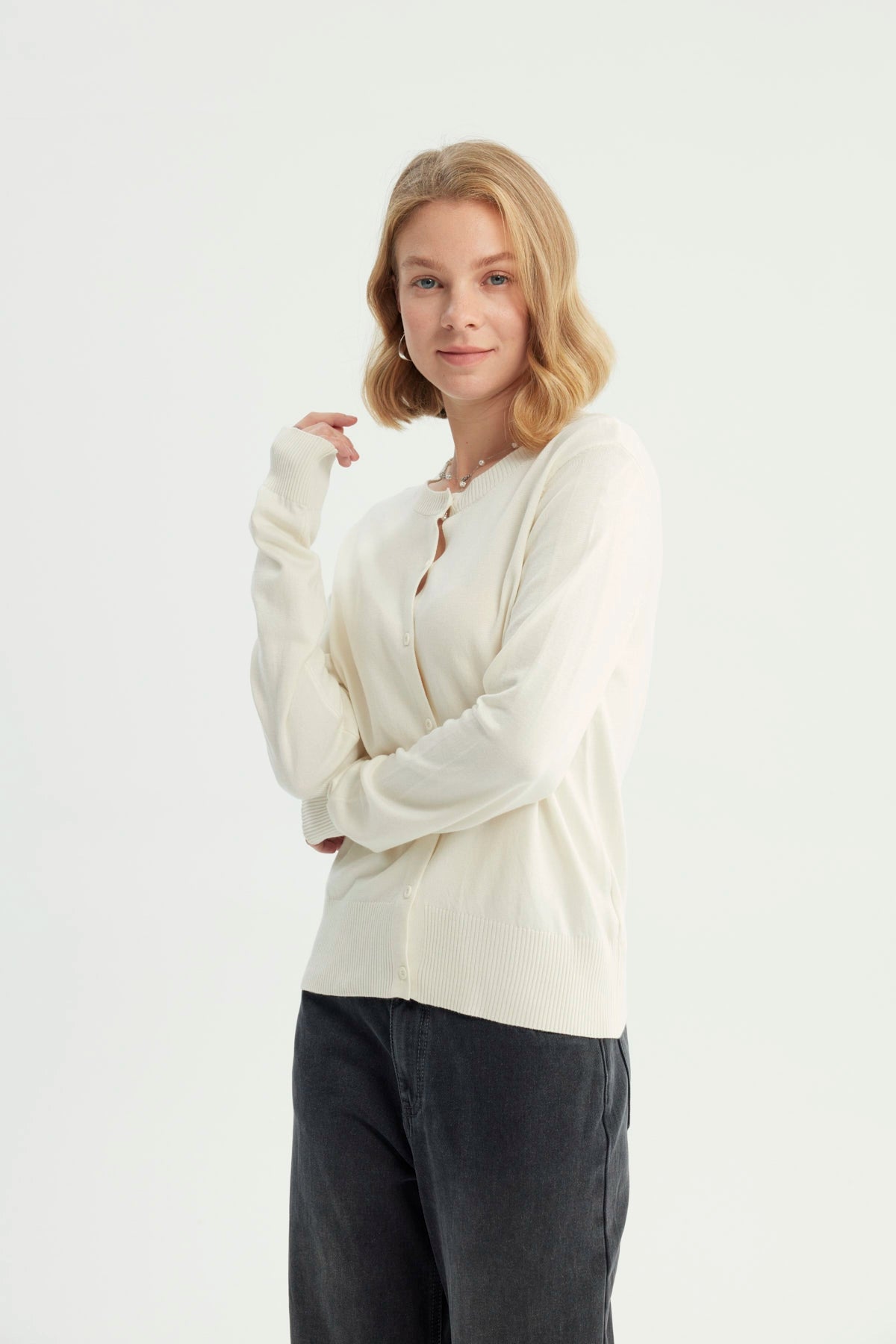 Sweater Mujer Regular Crema