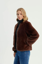 Chaqueta Mujer Cuello Alto Café