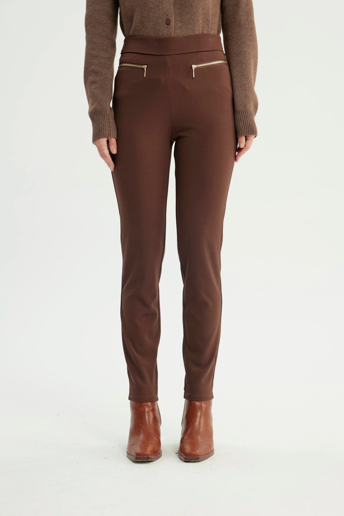 Calza Mujer Semi Pitillo Café Oscuro