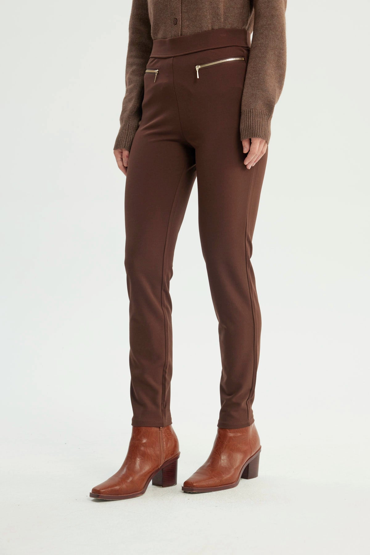 Calza Mujer Semi Pitillo Café Oscuro