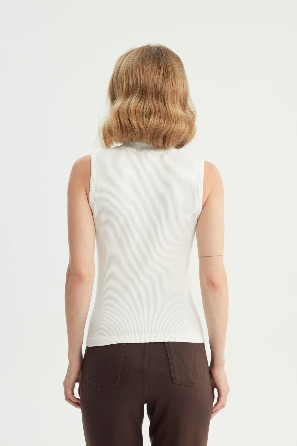 Polera Mujer Ajustada Sin Mangas Crudo