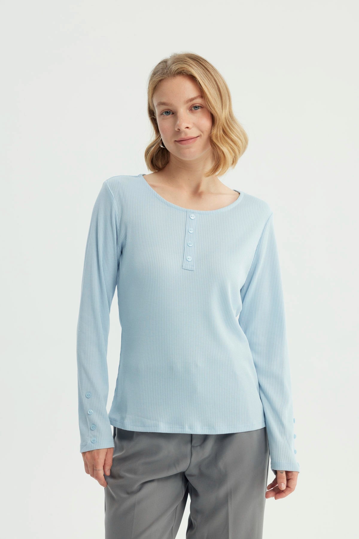 Polera Mujer Slim Celeste