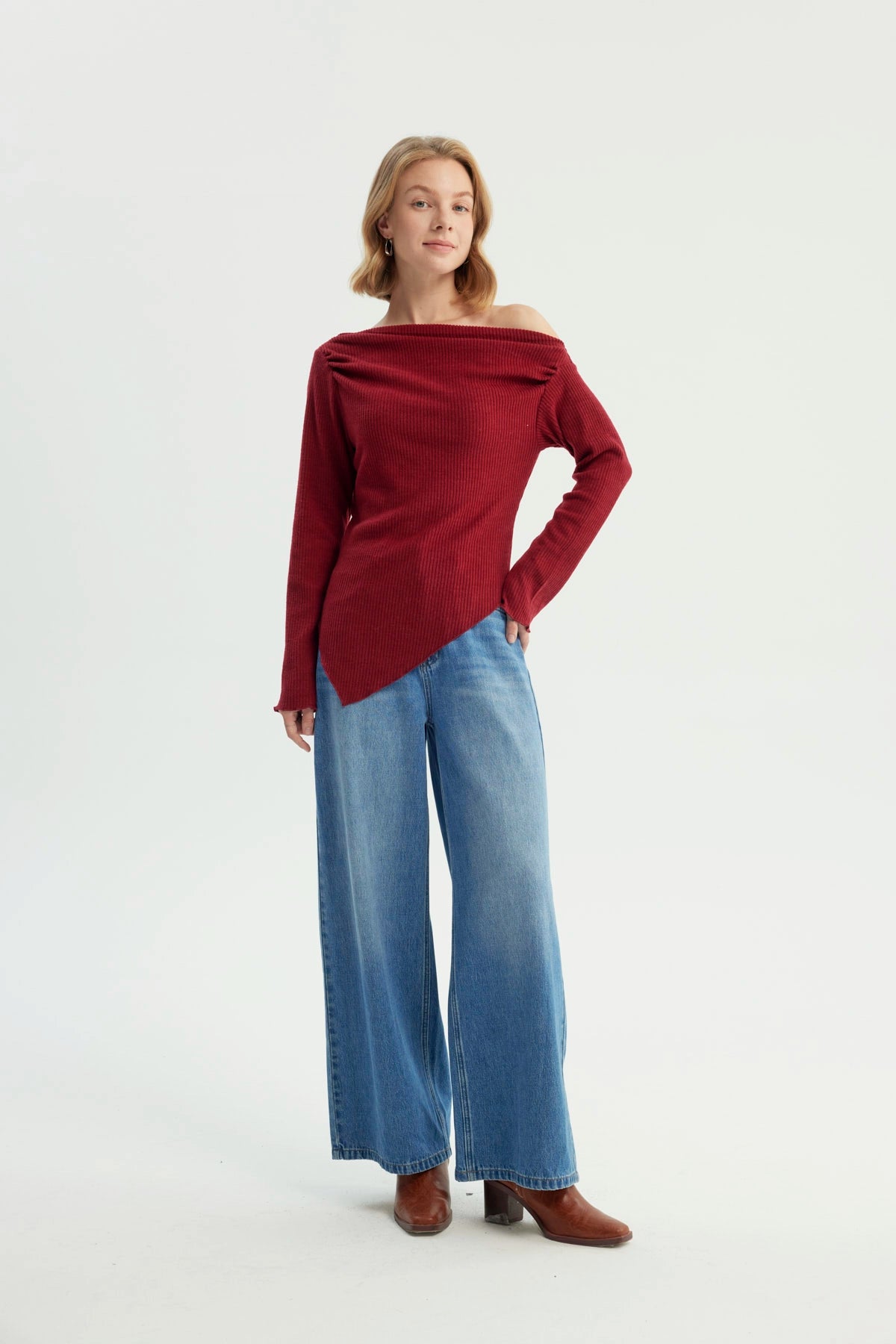 Sweater Mujer Con Faldón Rojo