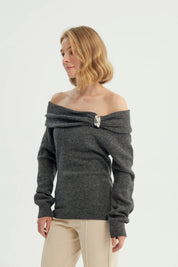 Sweater Mujer Slim Hombro Descubierto Gris Melange