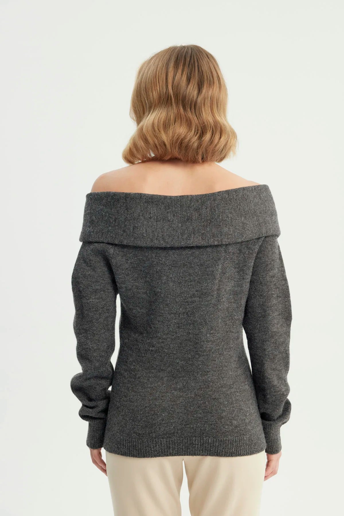 Sweater Mujer Slim Hombro Descubierto Gris Melange