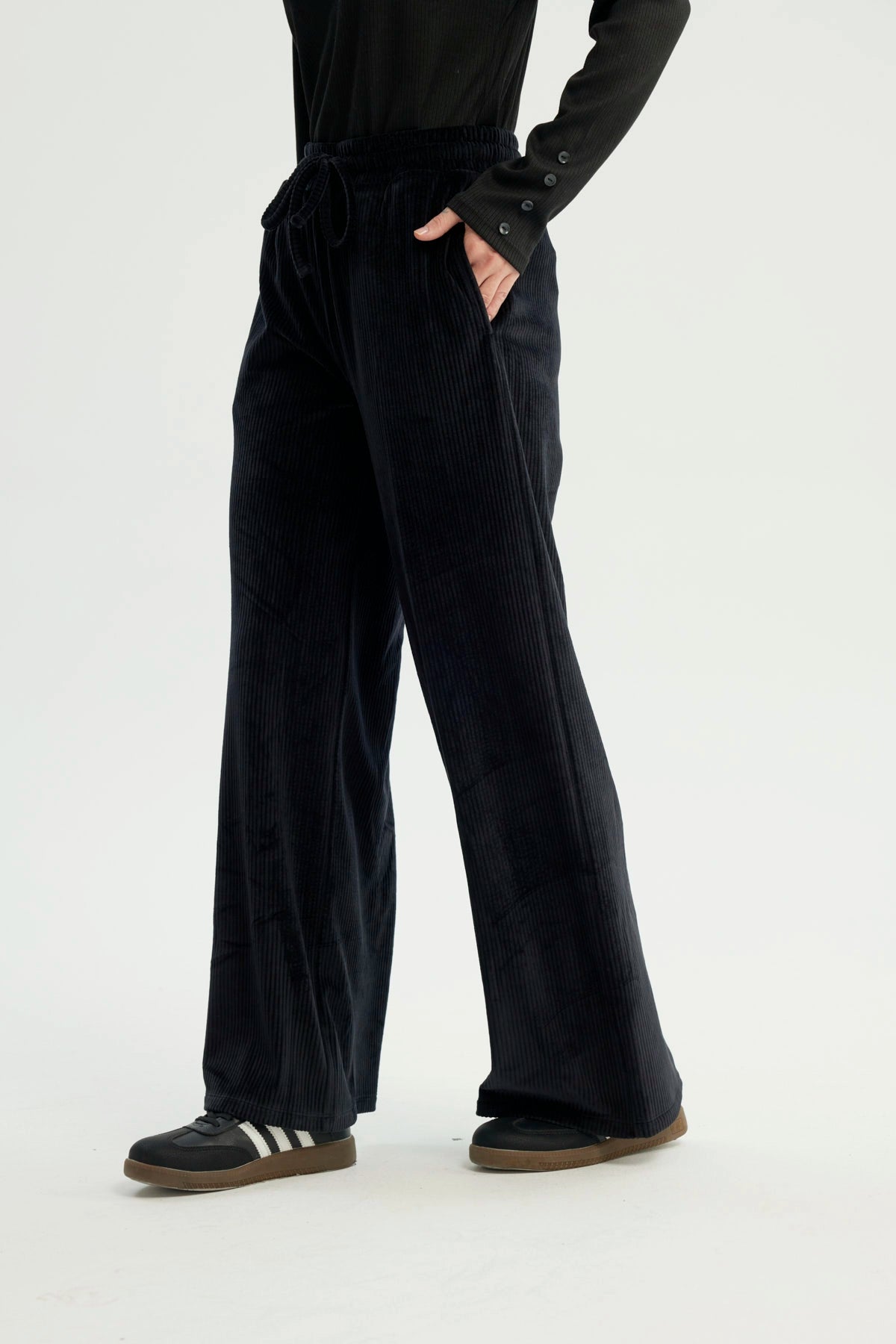 Pantalón Buzo Mujer Wide Leg Negro