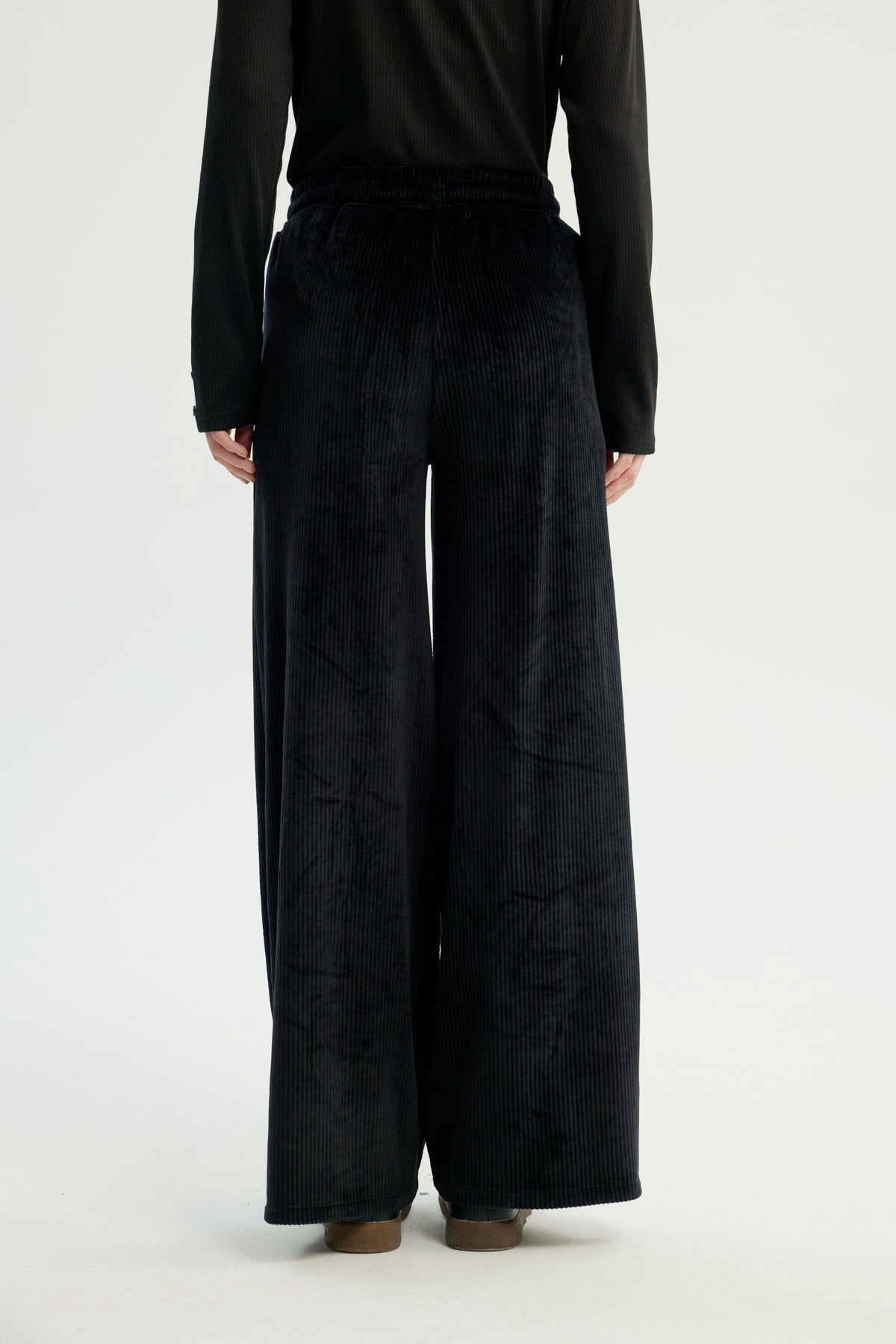 Pantalón Buzo Mujer Wide Leg Negro