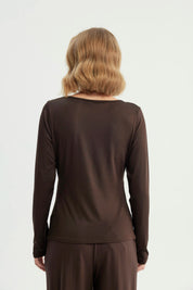 Polera Mujer Ajustado Chocolate