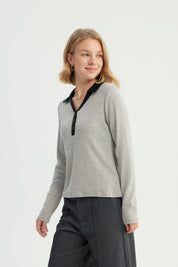 Polera Mujer Ajustada Cuello Polo Gris Melange