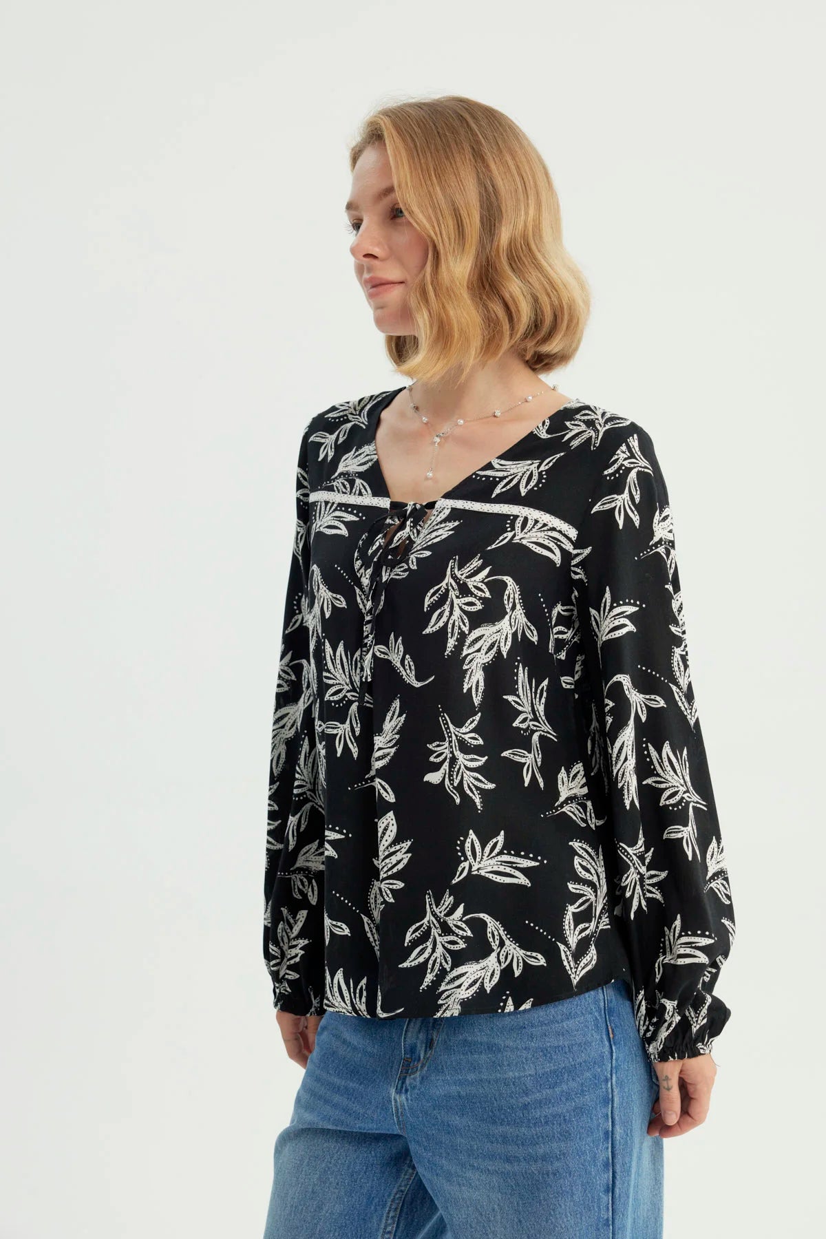 Blusa Mujer Clásica Negro