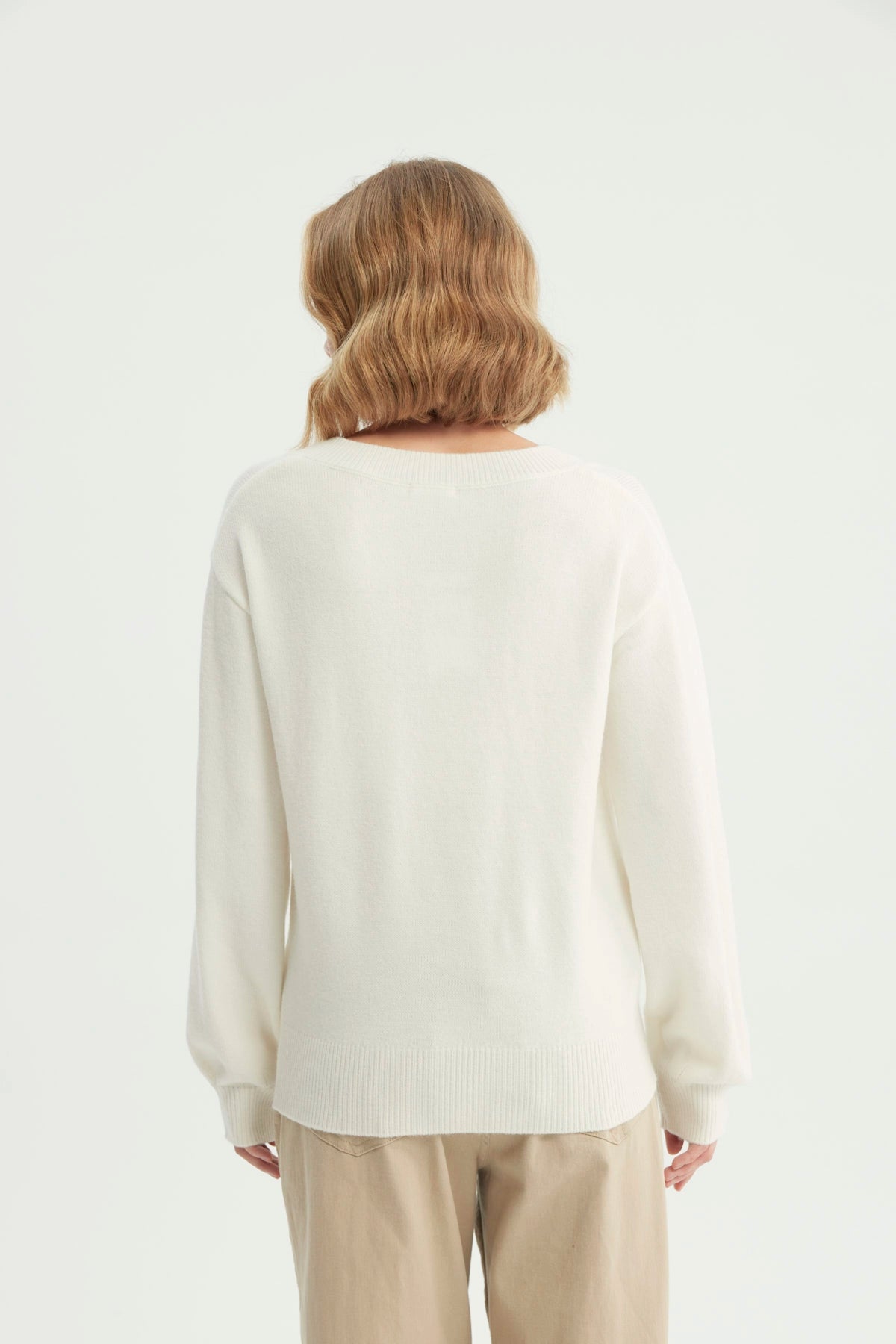 Sweater Mujer Classic Cuello V Crema