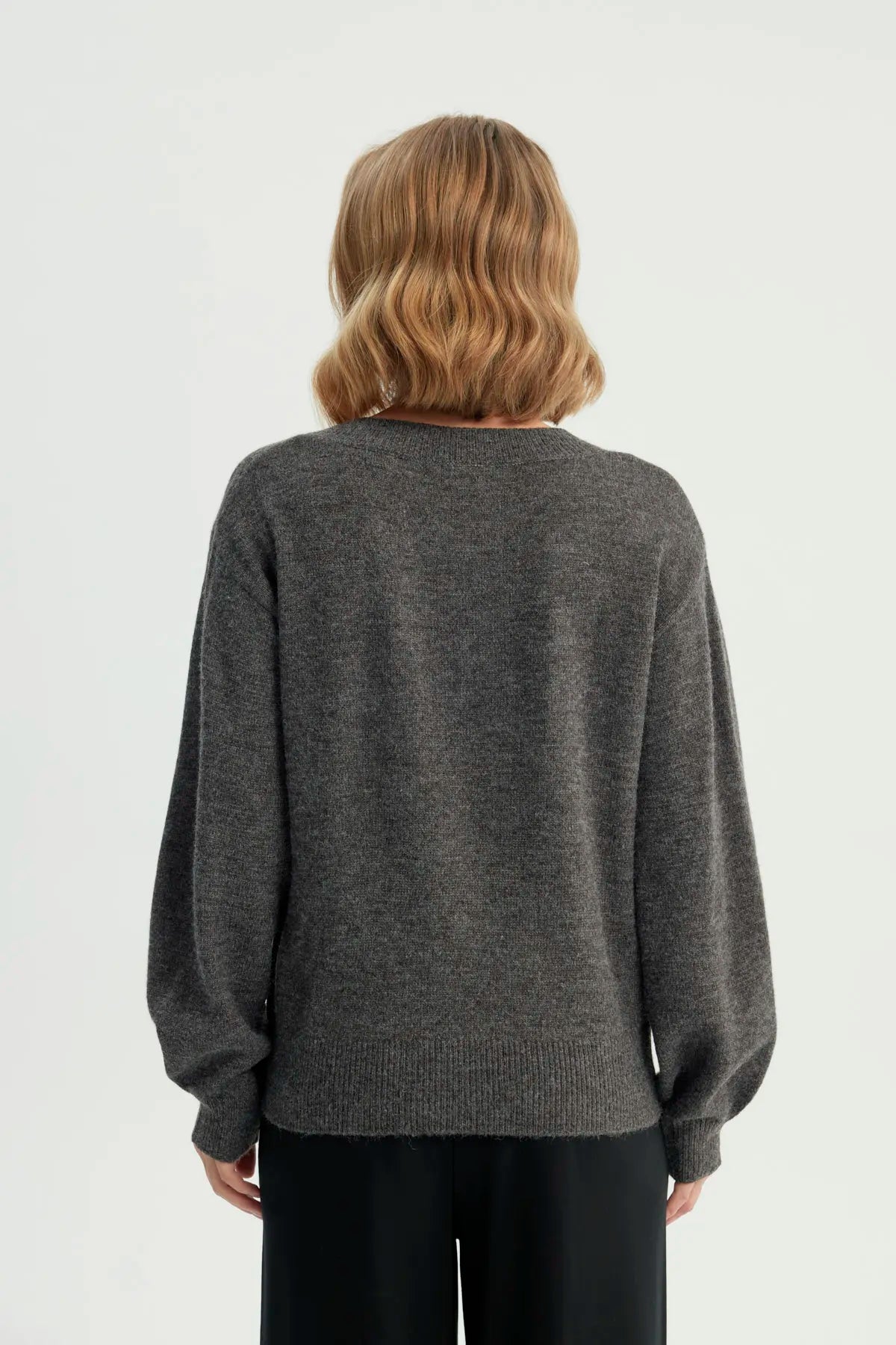 Sweater Mujer Classic Cuello V Gris Melange