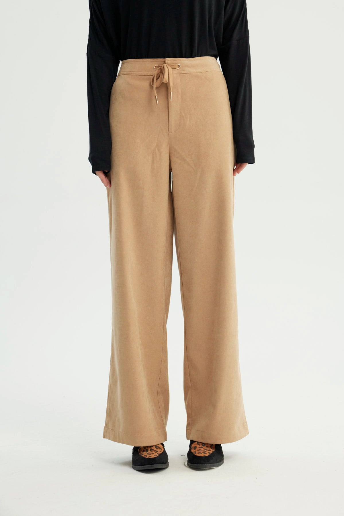 Pantalón Buzo Mujer Calce Recto Beige