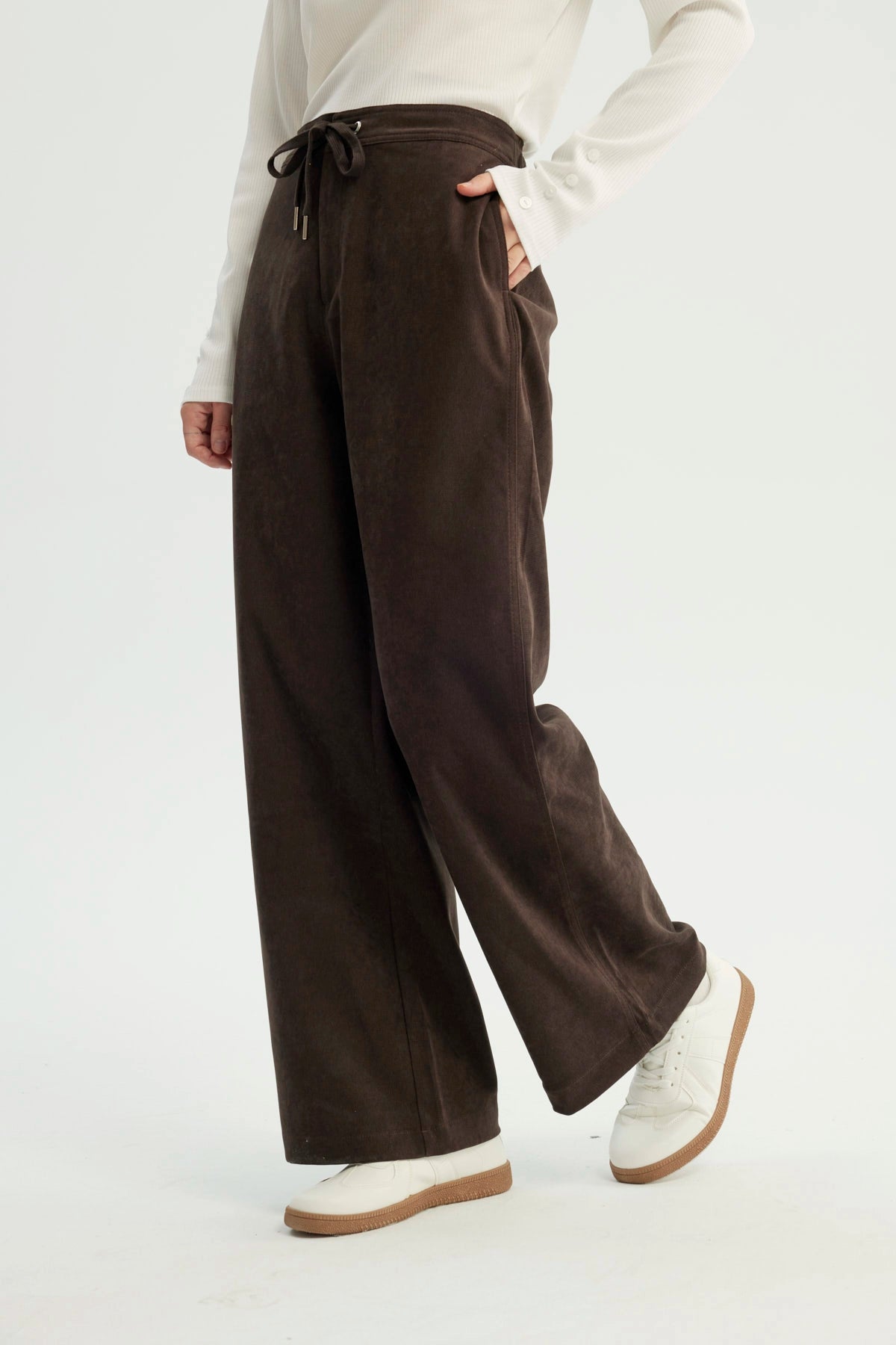 Pantalón Buzo Mujer Calce Recto Chocolate