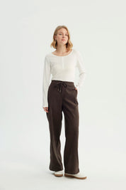 Pantalón Buzo Mujer Calce Recto Chocolate