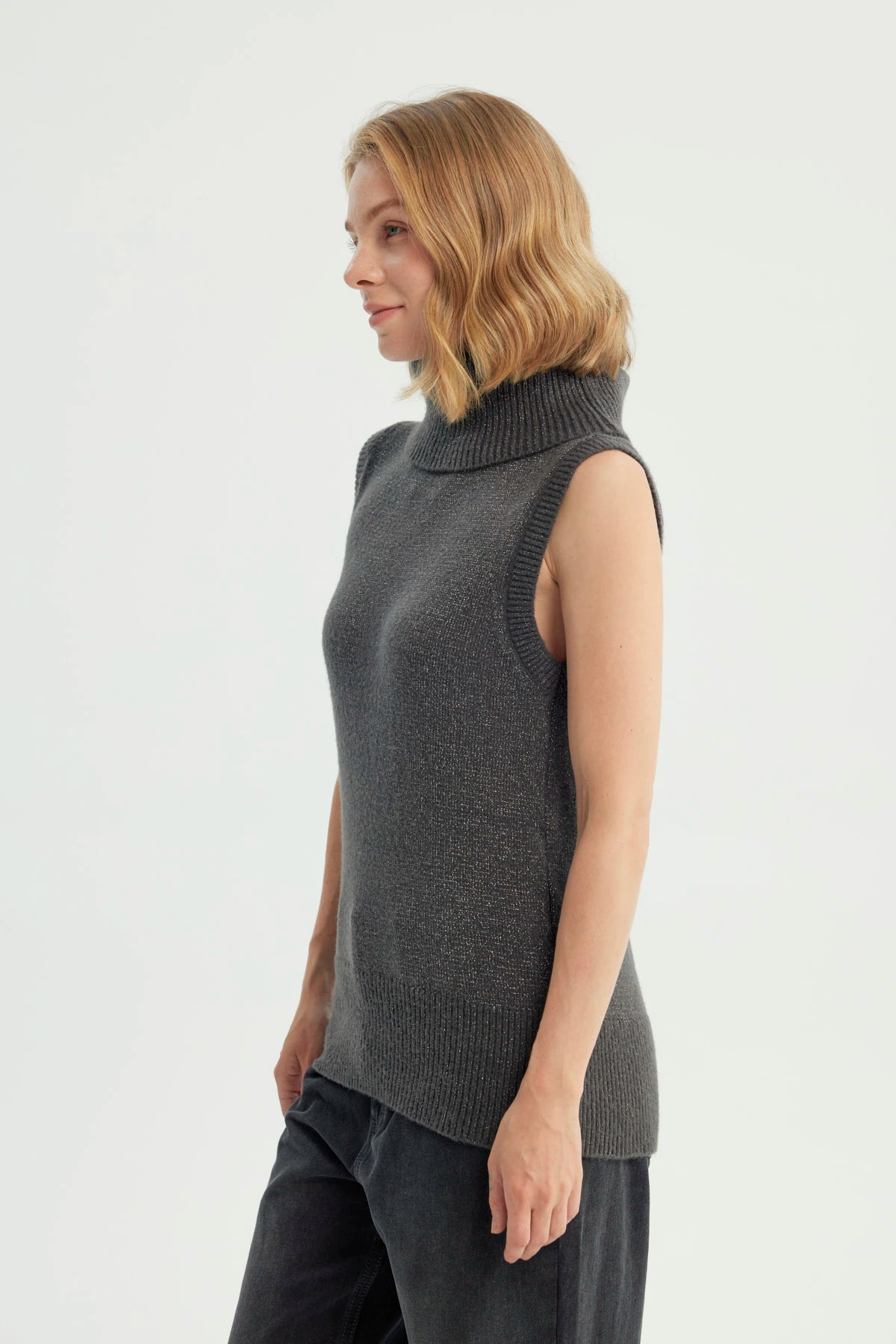 Sweater Mujer Classic Cuello Alto Gris Oscuro