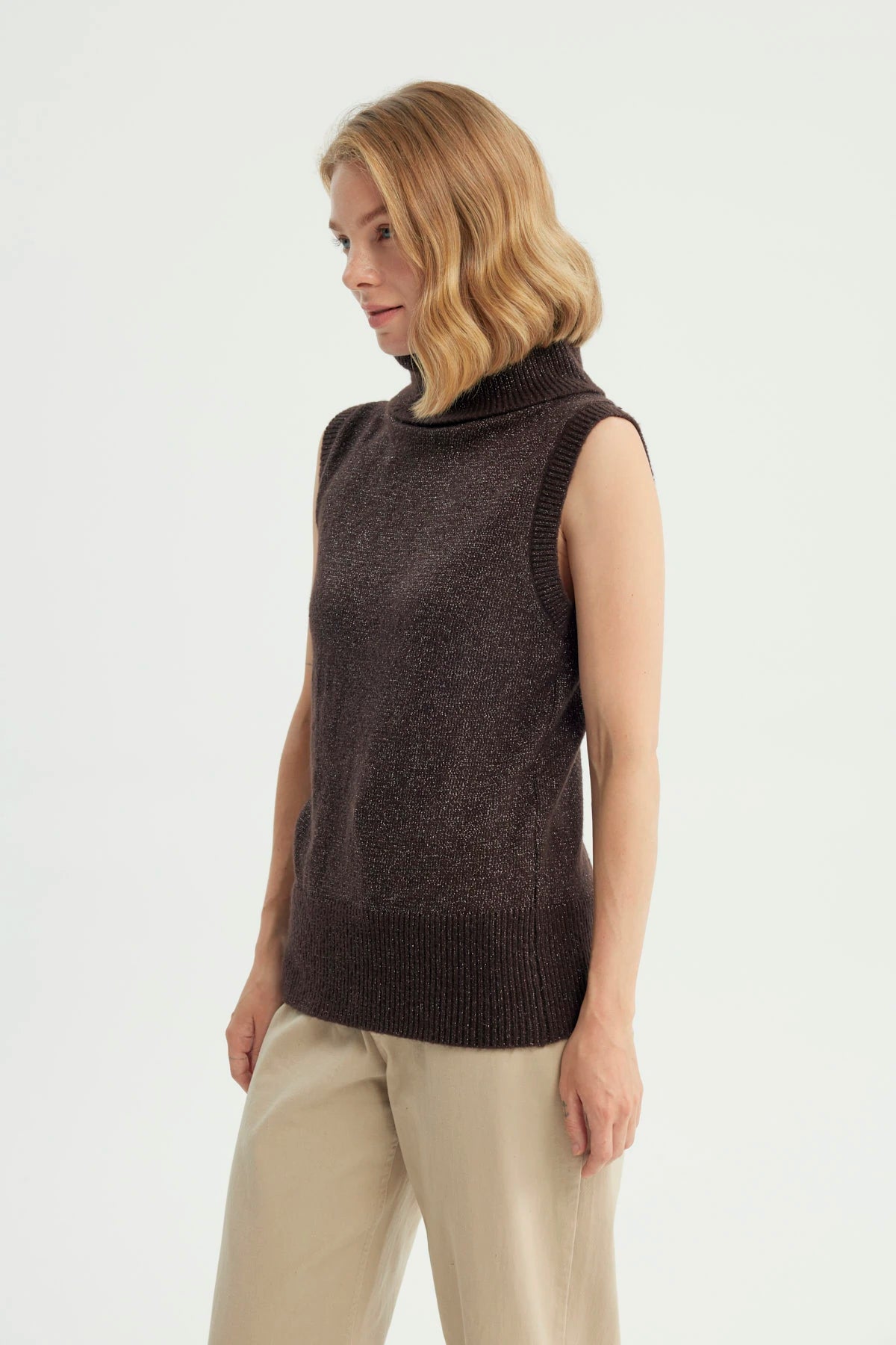 Sweater Mujer Classic Cuello Alto Chocolate