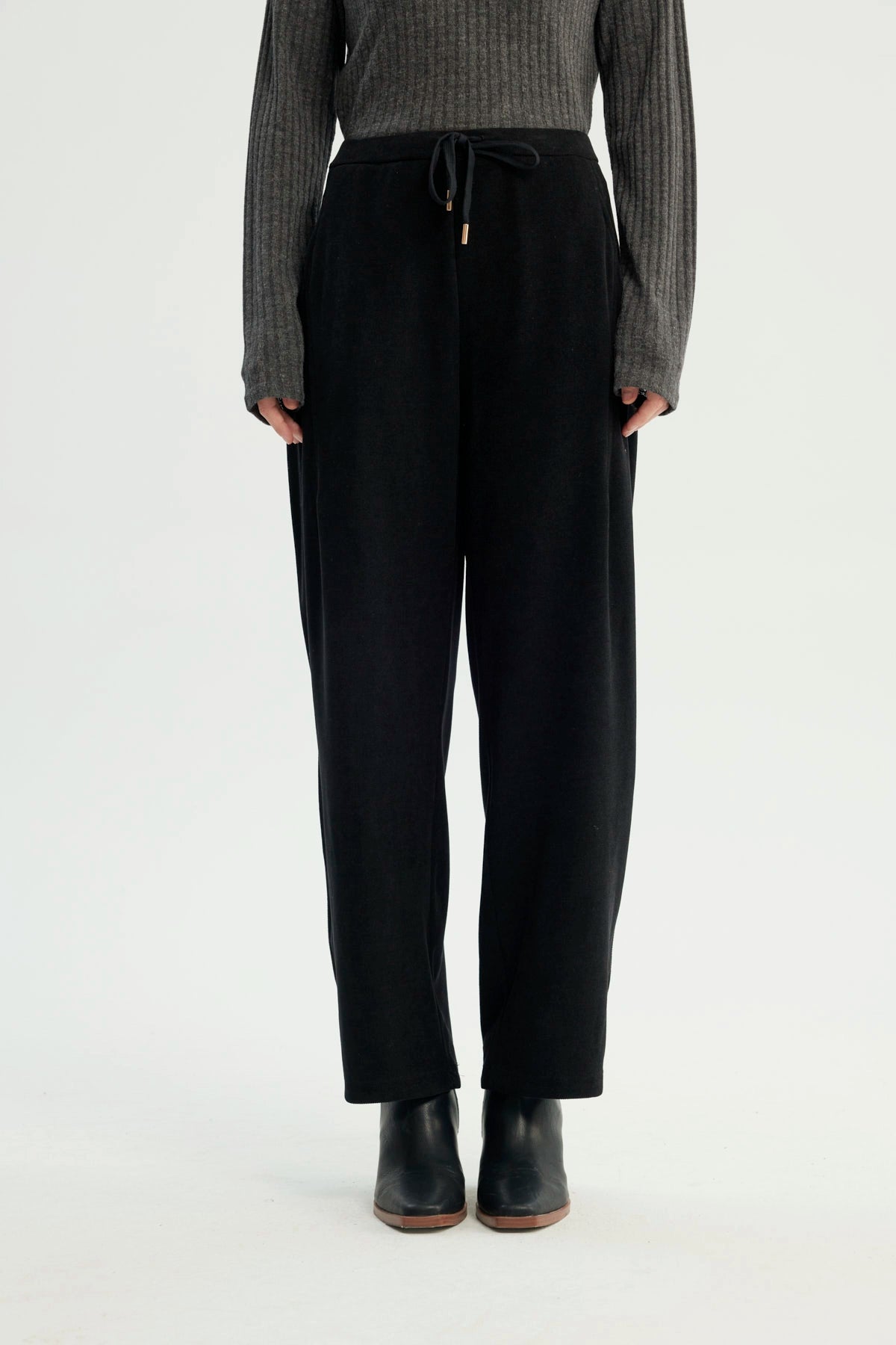 Pantalón Mujer Loose Negro