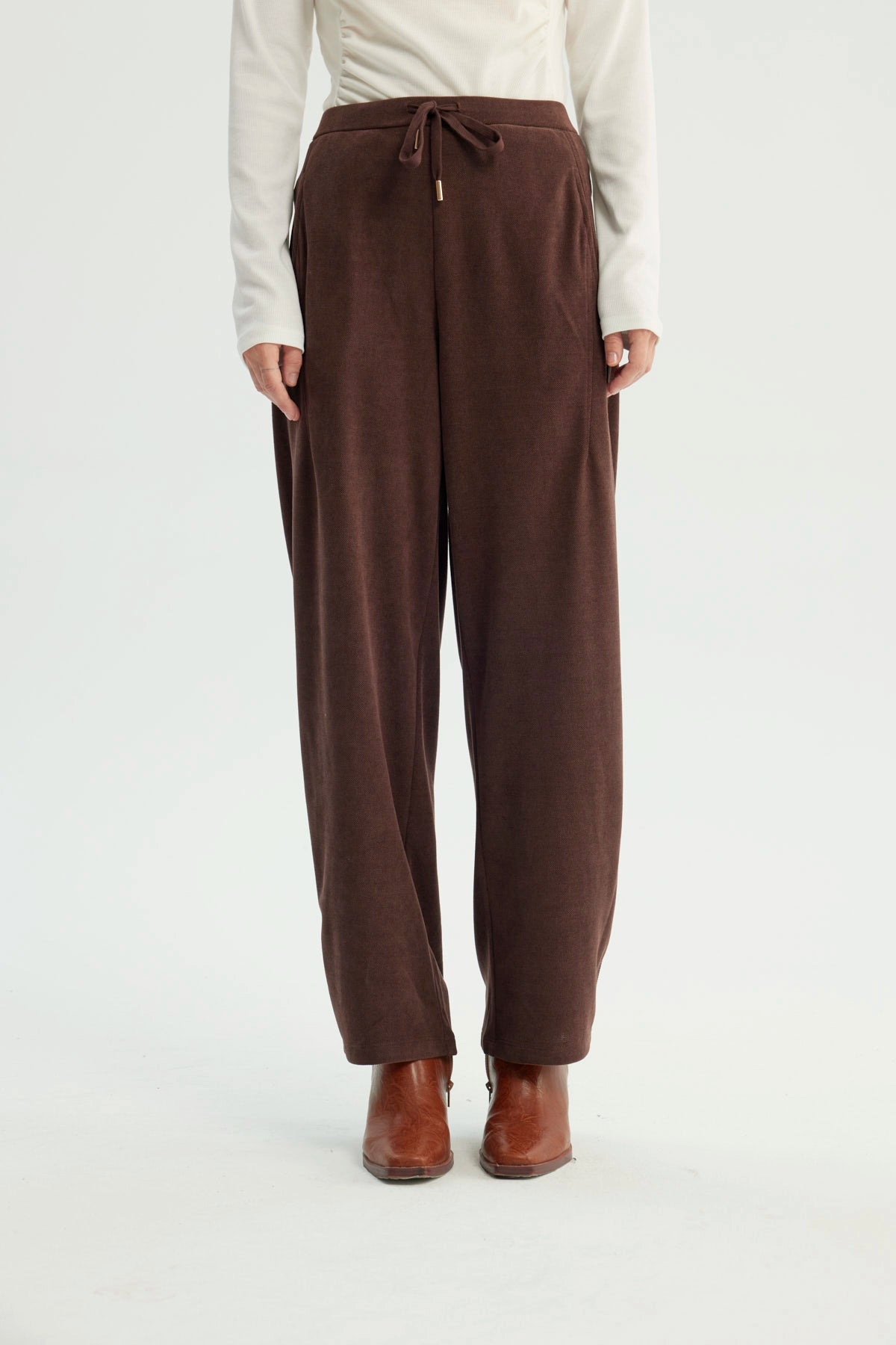 Pantalón Mujer Loose Café Oscuro