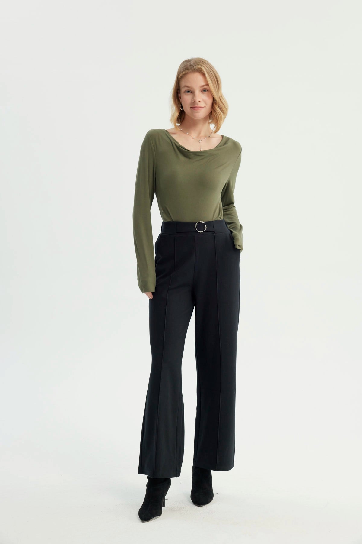 Polera Mujer Ajustada Verde Militar