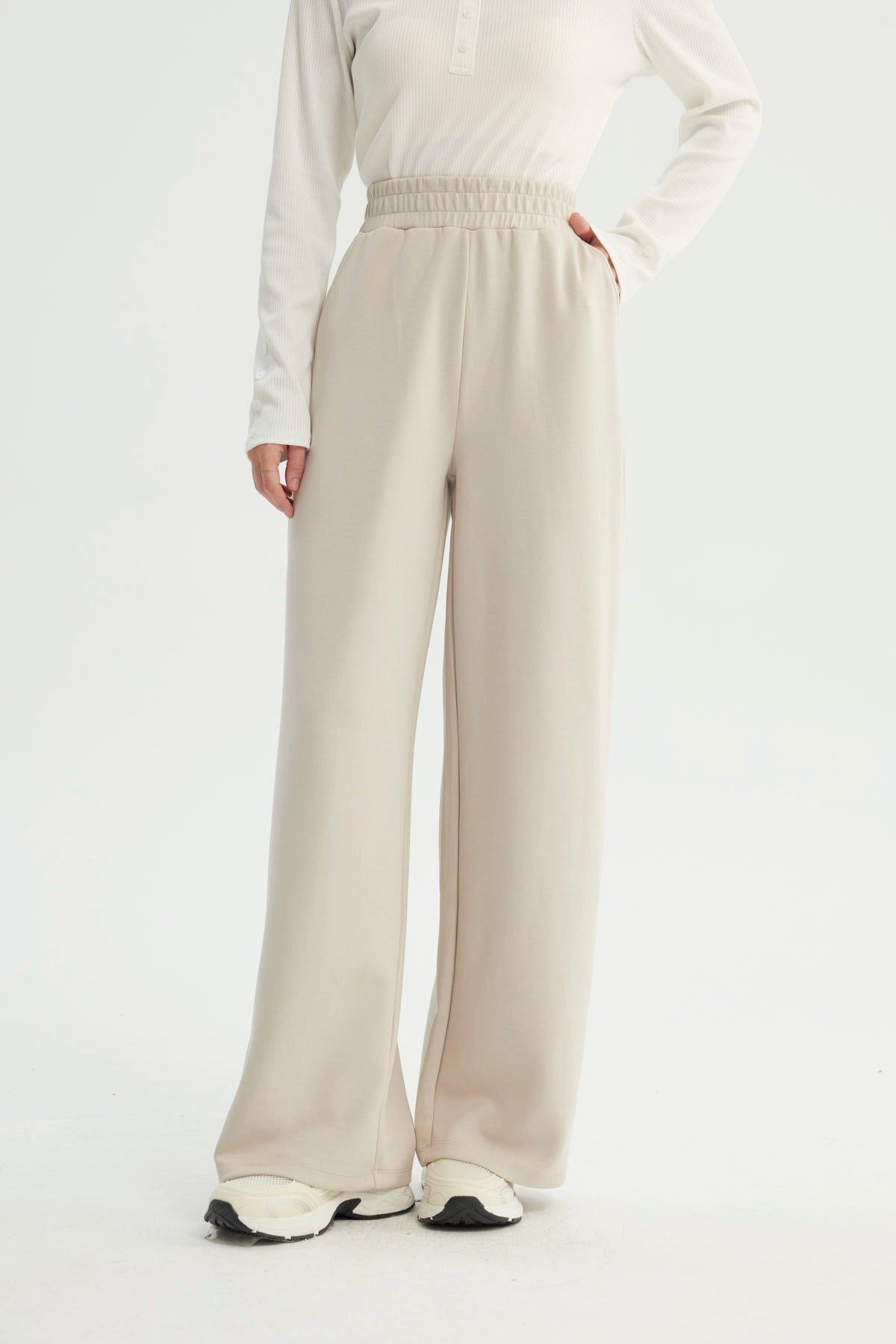 Pantalón Buzo Mujer Loose Beige