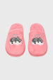 Pantuflas rosadas de mujer con diseño de gato durmiendo sobre nube en el empeine estilo bordado texto Sleeping all day