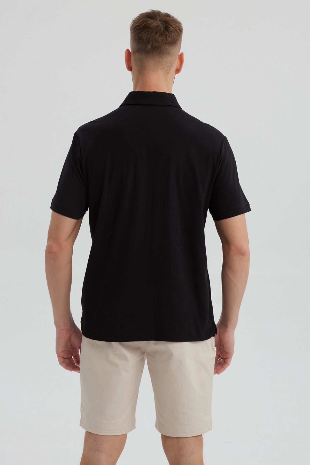 Polera Hombre Slim Cuello Camisero Negro
