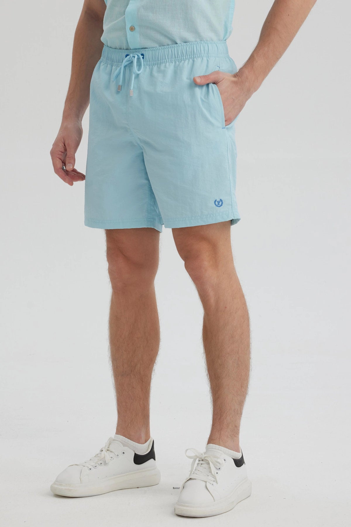 Short de Baño Hombre Liso Celeste