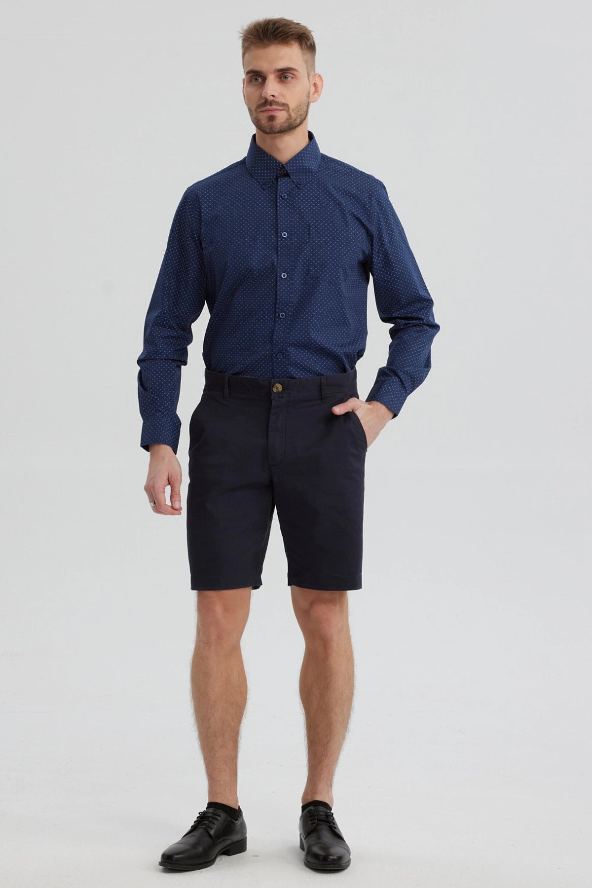 Bermuda Hombre Chino Básico Azul Marino