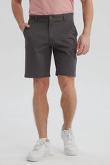 Bermuda Hombre Chino Básico Gris