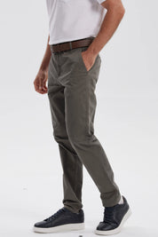 Pantalón Hombre Chino Cinturón Kaki