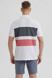 Polera hombre con franjas horizontales en rojo negro y blanco diseño casual moderno sin estampa visible