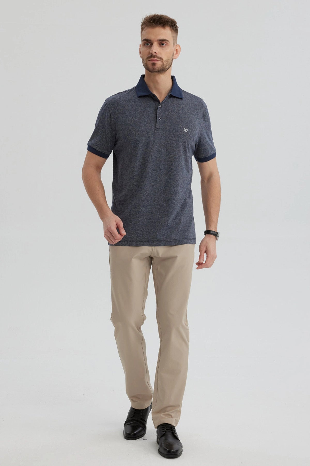 Polera Hombre Con Contraste Azul Marino