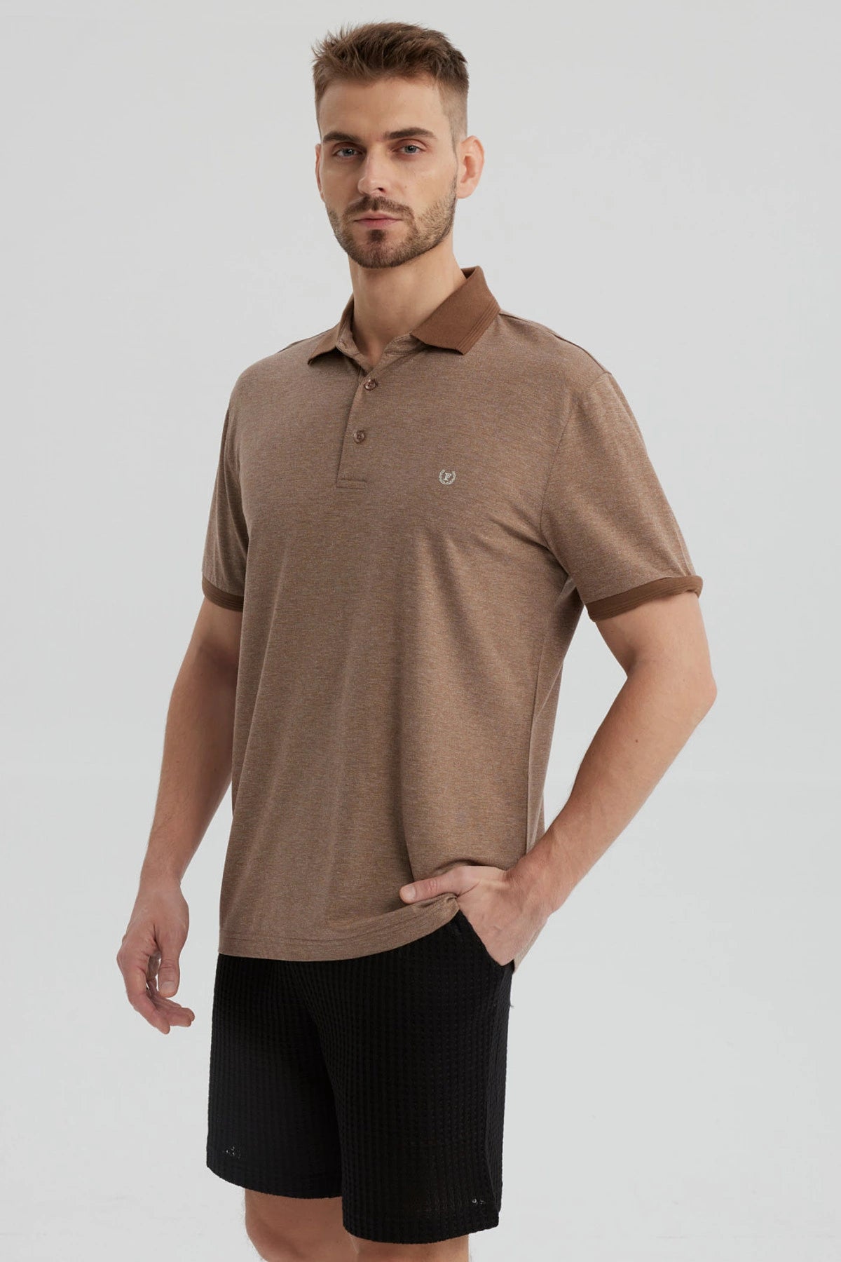 Polera Hombre Con Contraste Beige
