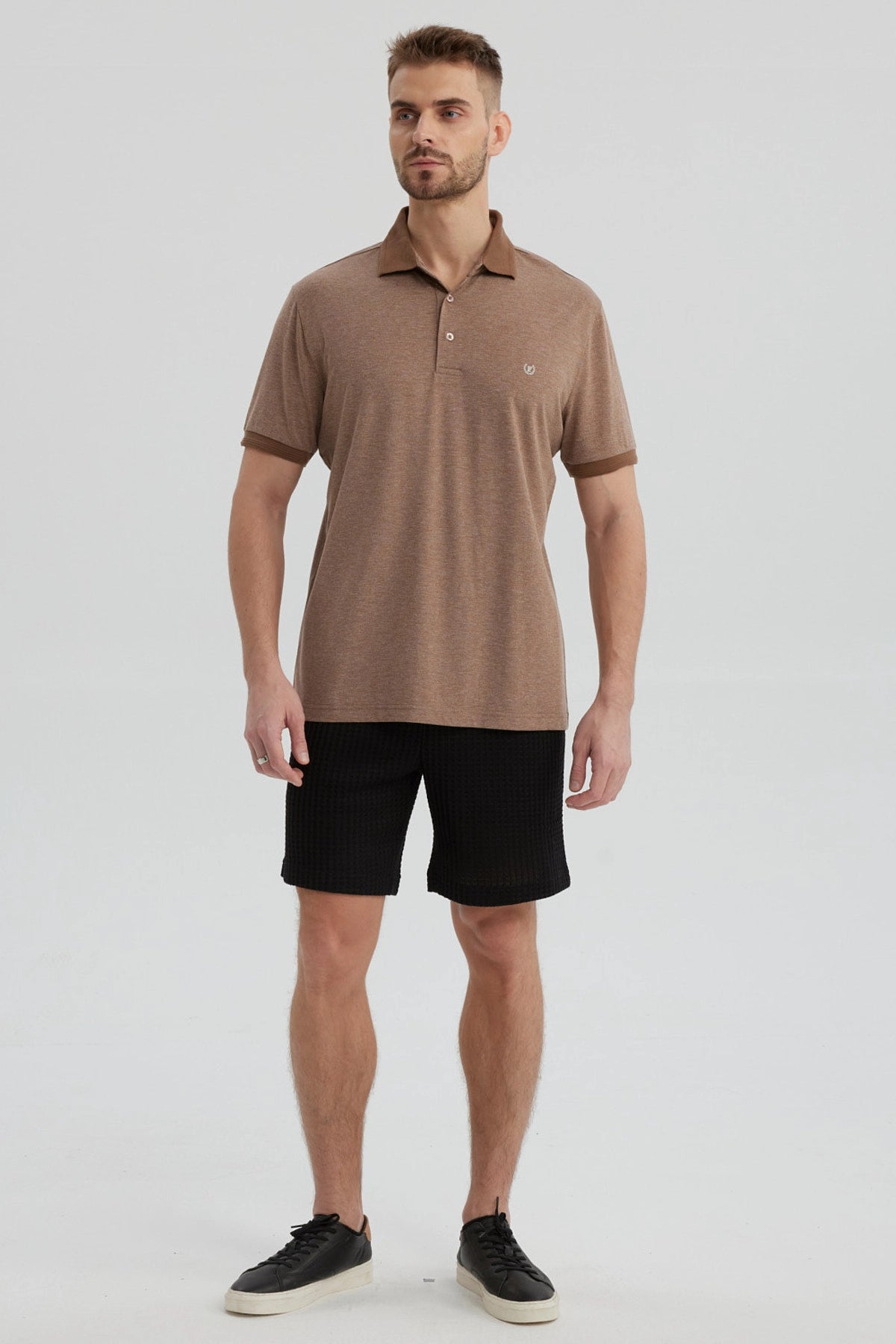 Polera Hombre Con Contraste Beige