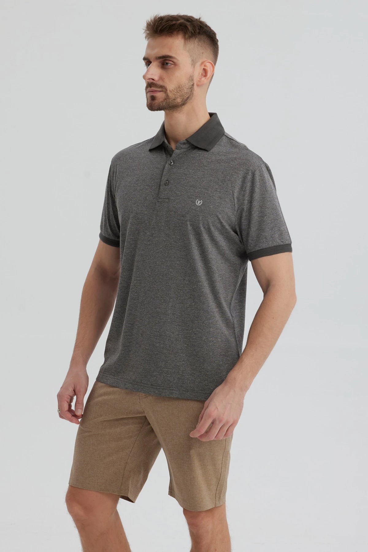 Polera Hombre Con Contraste Gris