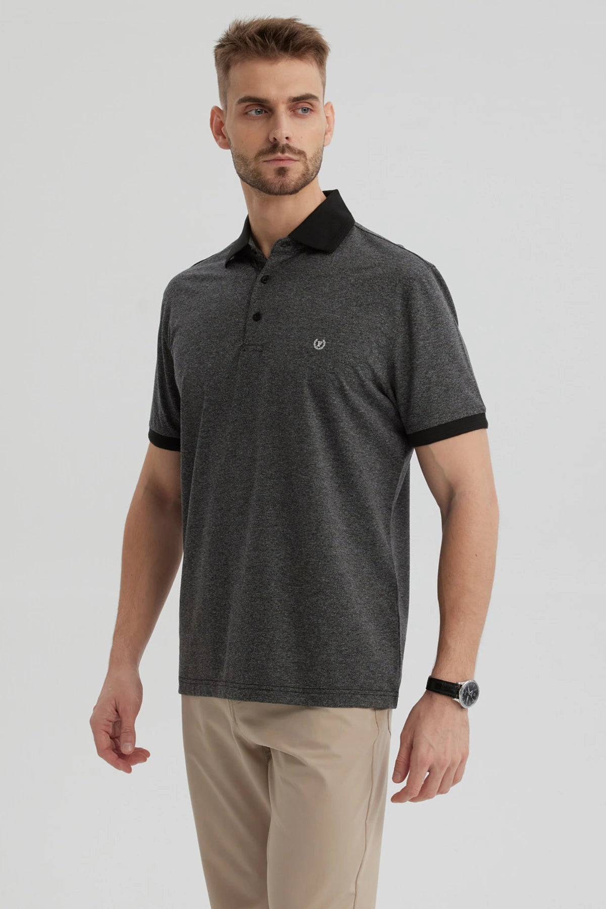 Polera Hombre Con Contraste Negro