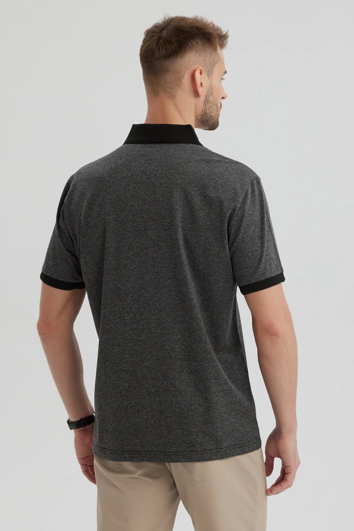 Polera Hombre Con Contraste Negro