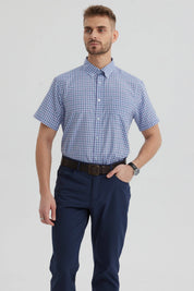 Camisa azul denim de hombre con estampado de cuadros pequeños en tonos azules y blancos sin bolsillo visible
