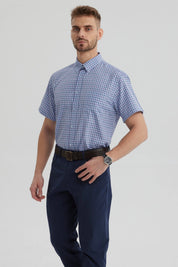 Camisa azul denim de hombre con estampado de cuadros pequeños en tonos azules y blancos sin bolsillo visible