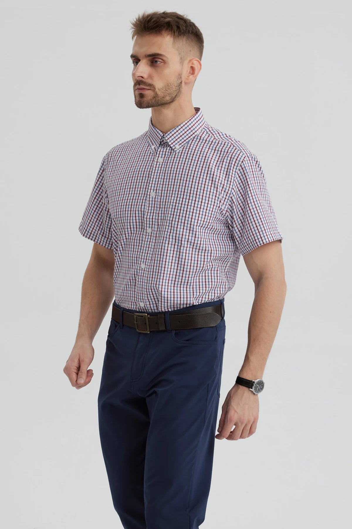 Camisa de hombre a cuadros rojos y blancos manga corta diseño clásico sin estampa