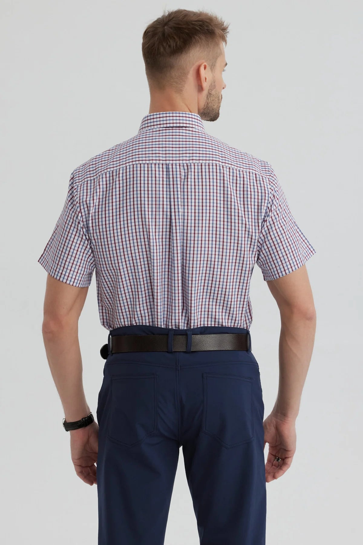 Camisa de hombre a cuadros rojos y blancos manga corta diseño clásico sin estampa