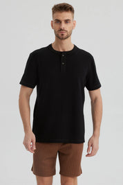 Polera Hombre Tres Botones Negro